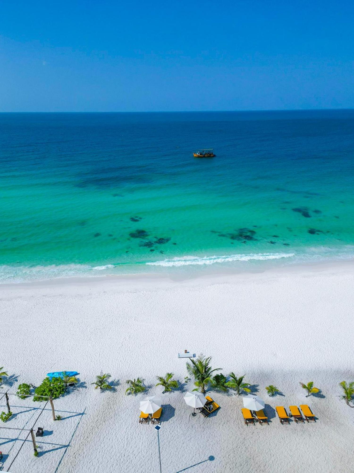 Long Beach Resort Koh Rong Sok San Village Bagian luar foto