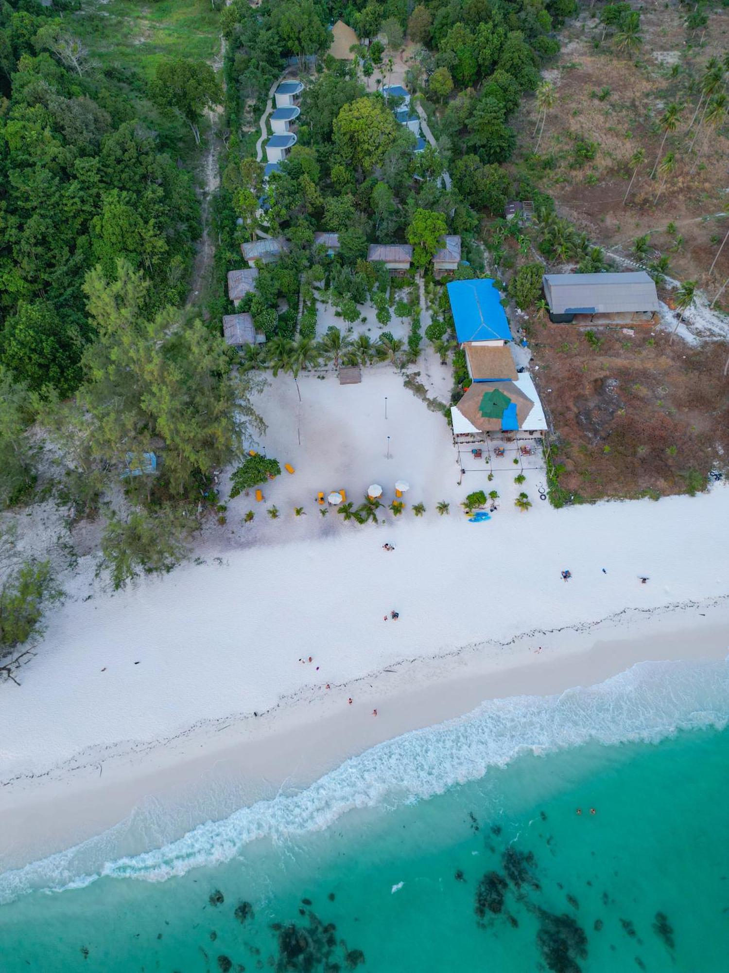 Long Beach Resort Koh Rong Sok San Village Bagian luar foto