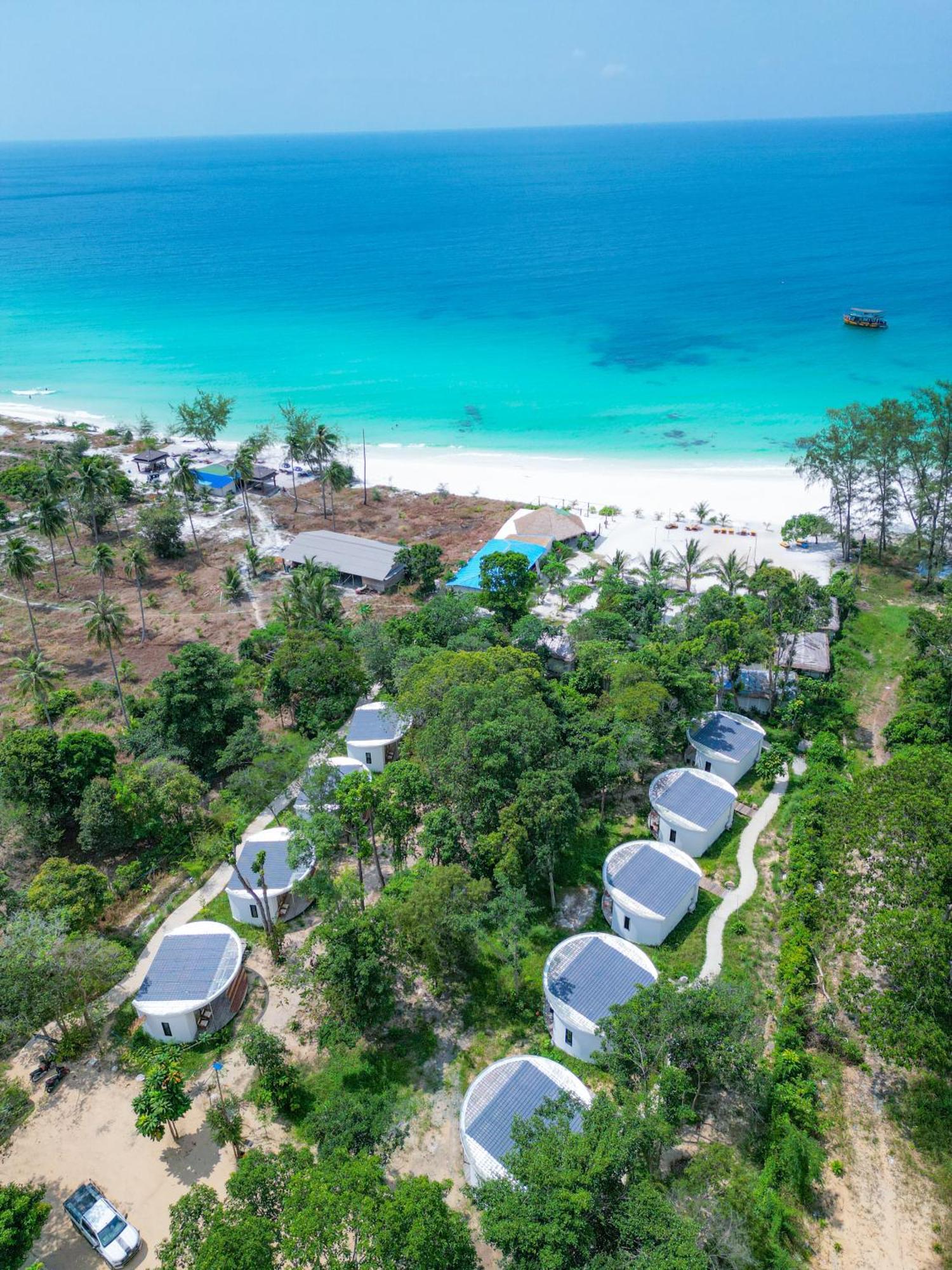 Long Beach Resort Koh Rong Sok San Village Bagian luar foto