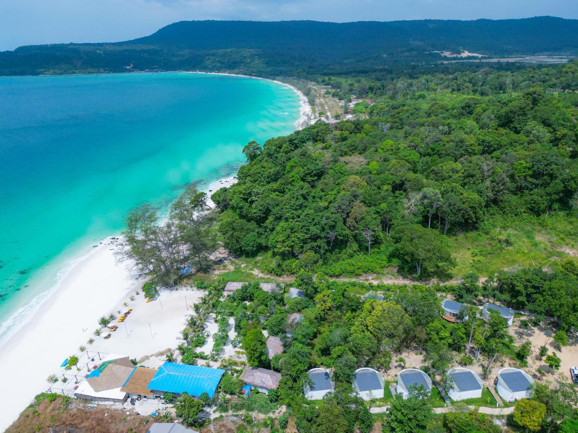 Long Beach Resort Koh Rong Sok San Village Bagian luar foto