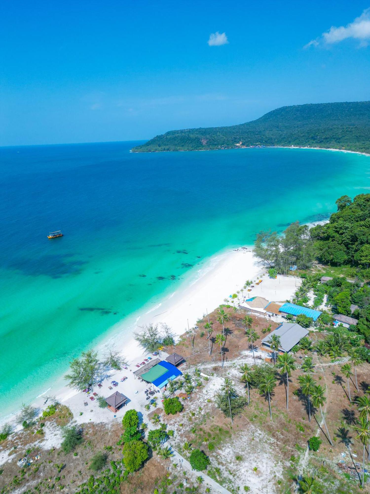 Long Beach Resort Koh Rong Sok San Village Bagian luar foto