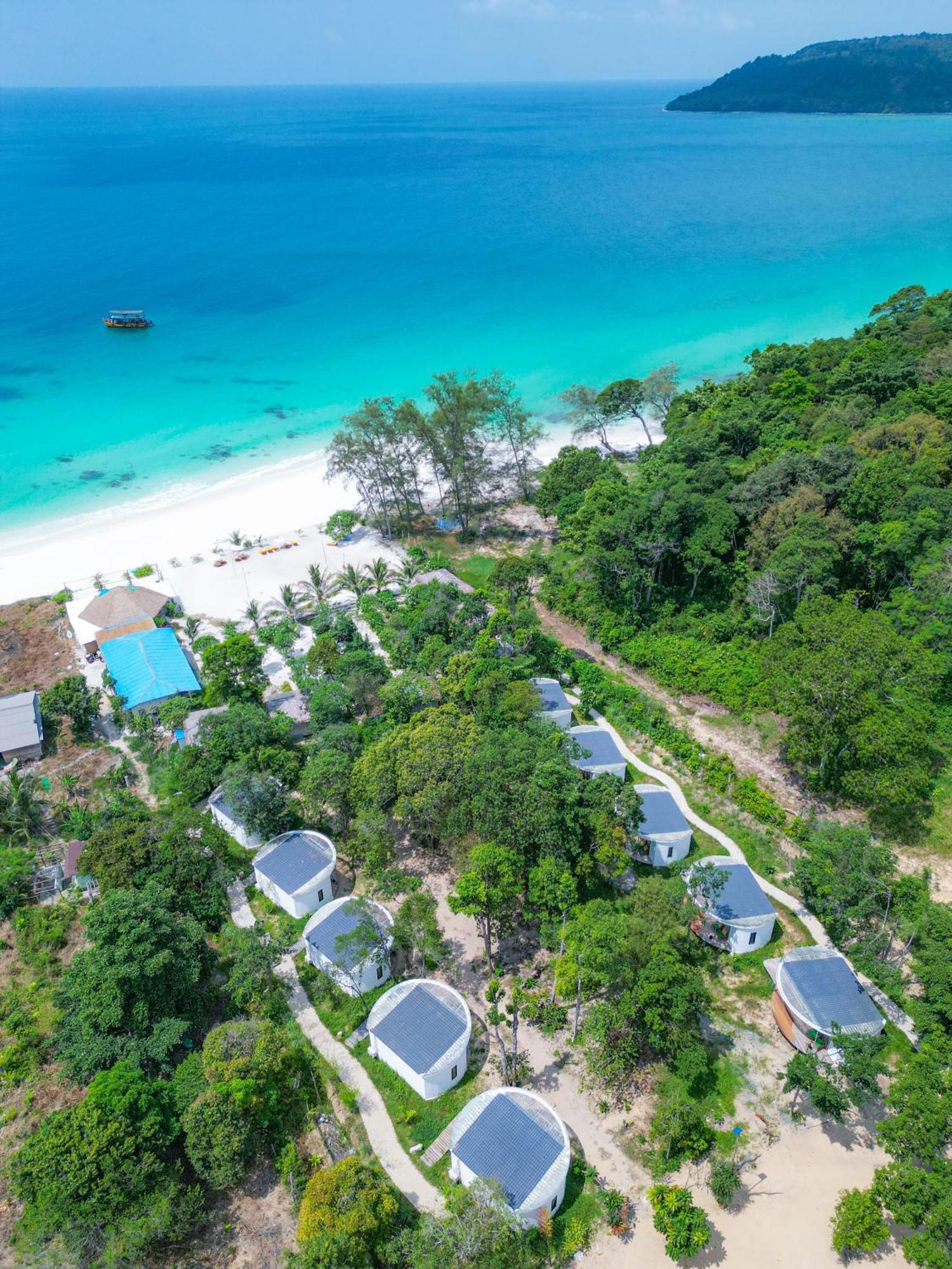 Long Beach Resort Koh Rong Sok San Village Bagian luar foto