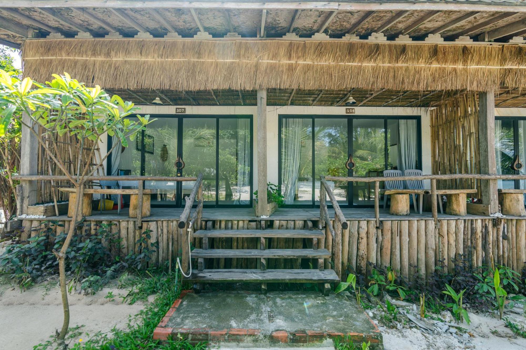 Long Beach Resort Koh Rong Sok San Village Bagian luar foto