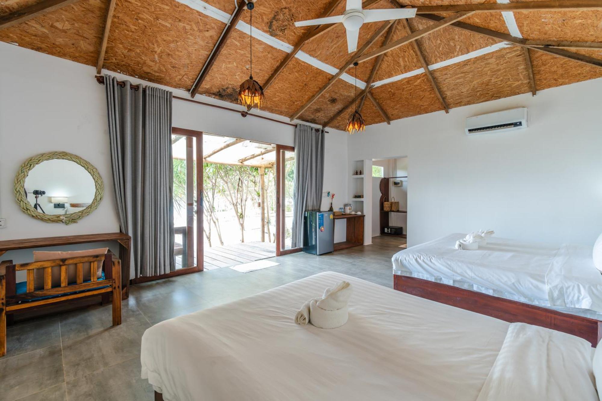 Long Beach Resort Koh Rong Sok San Village Bagian luar foto